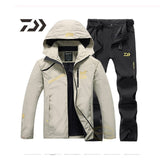 Hooded Sports Daiwa Fishing Jacket and Waterproof Pants - Durable and Breathable Fishing Clothing for Men